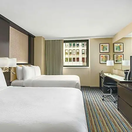 Hotel Courtyard Manhattan/times Square 3*