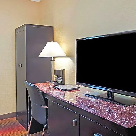 Days Brooklyn Hotel 2*