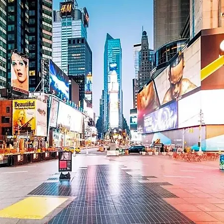 By Marriott Manhattan/times Square Hotel 4*