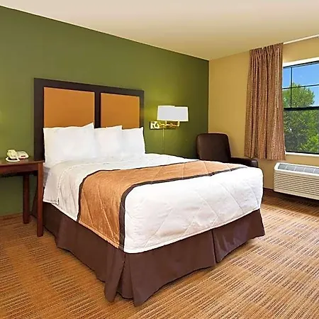 Extended America - - Laguardia Airport Hotel