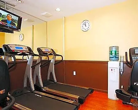 Comfort Chelsea Hotel 2*
