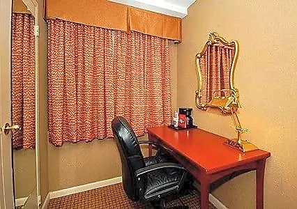 La Quinta By Wyndham Park Hotel New York