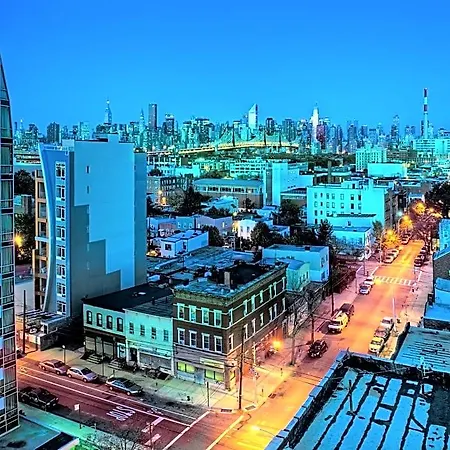 Hotel Vetiver / Manhattan Skyline