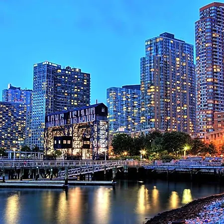 Vetiver / Manhattan Skyline Hotel 3*