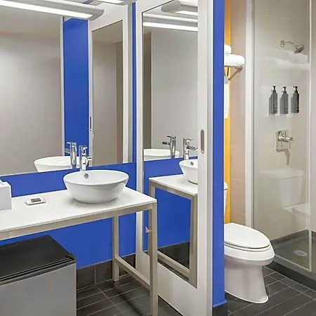 Aloft By Marriott Brooklyn Hotel 3*