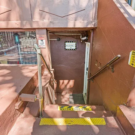Apartment Elegant 2 Bedroom W Modern Amenities *