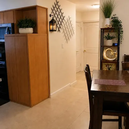 Guest house Spacious Comfy In Cozy Classy Duplex