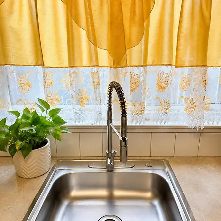 Guest house Spacious Comfy In Cozy Classy Duplex New York