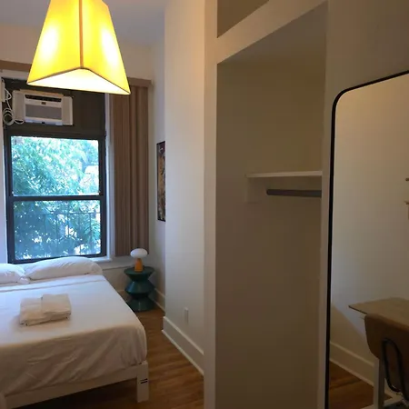 Hostel Lamartine Chelsea *