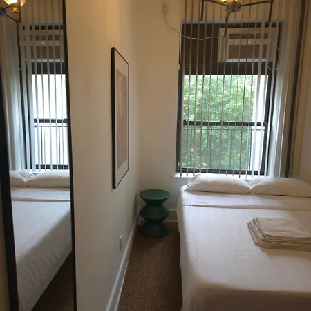 Lamartine Chelsea Hostel