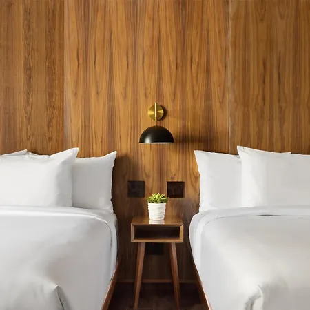 Grayson Hotel 4*