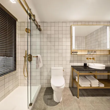 Grayson Hotel 4*