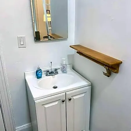 Inn Private With Shared Bath On Union Square 11