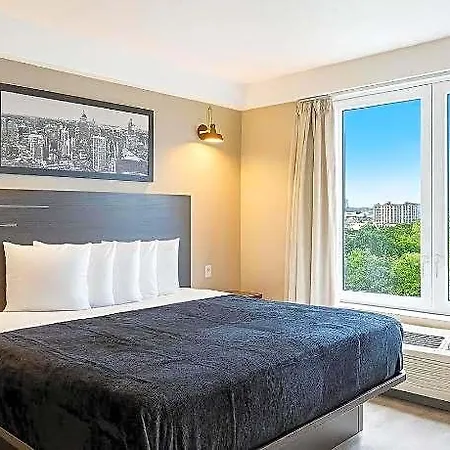Liv Bronx Hotel New York