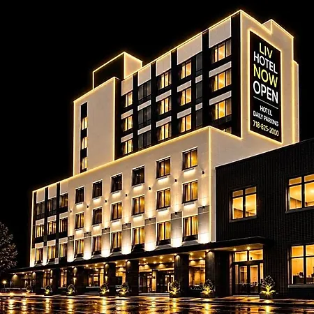 Liv Bronx Grand Opening Hotel 4*