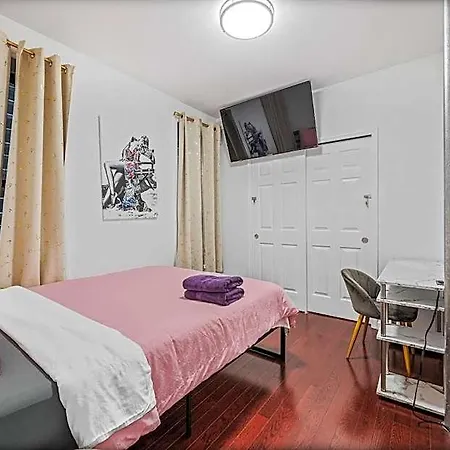 Pinky Pinky 2 Bedroom Hotel