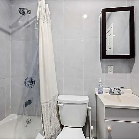 Pinky Pinky 2 Bedroom Hotel New York