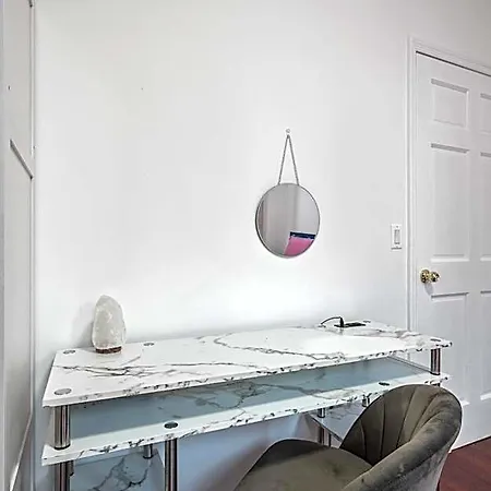 Pinky Pinky 2 Bedroom Hotel