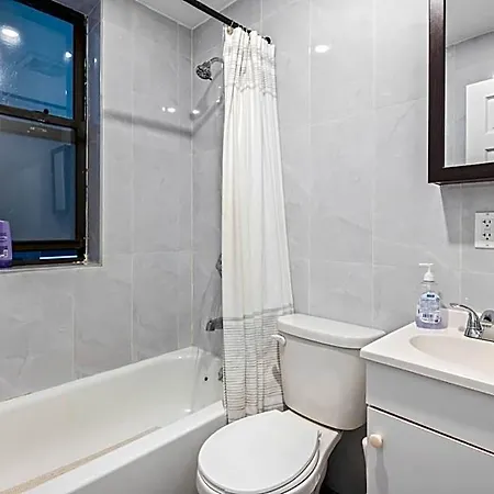Pinky Pinky 2 Bedroom Hotel 3*
