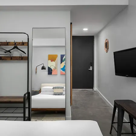 Alameda, Highline Hotel