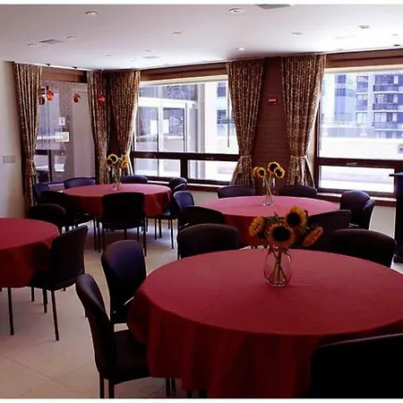 The Pearl 4*