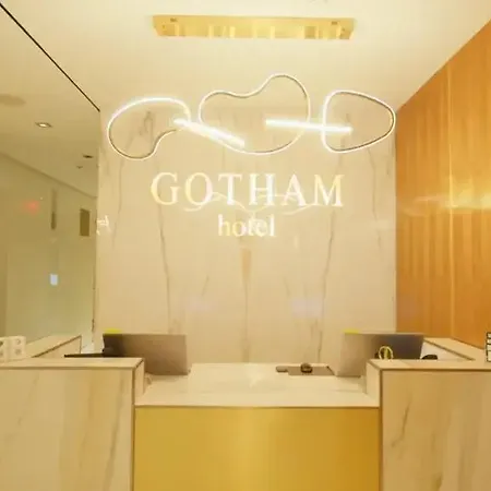 The Gotham 4*