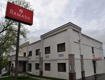 Hotel Ramada By Wyndham Staten Island 3*