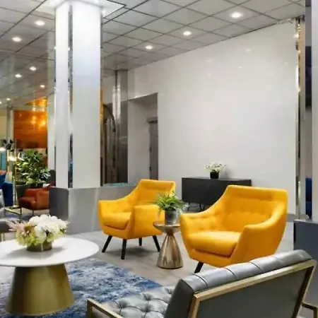 Oyo Times Square Hotel 4*