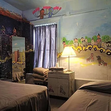 Hotel Carlton Arms