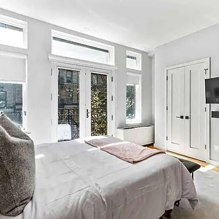 Luxe W Juliet Balcony In Upper East * New York