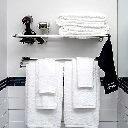 Little Charlie Hotel 4*