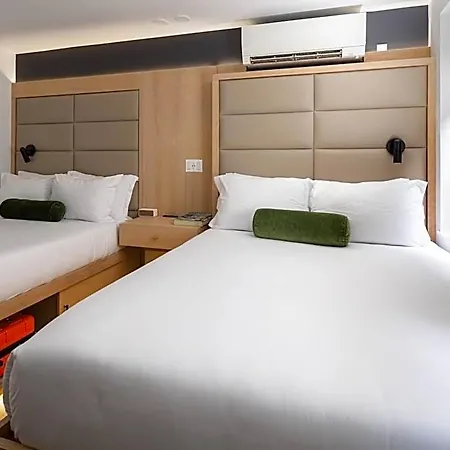 Little Charlie Hotel 4*