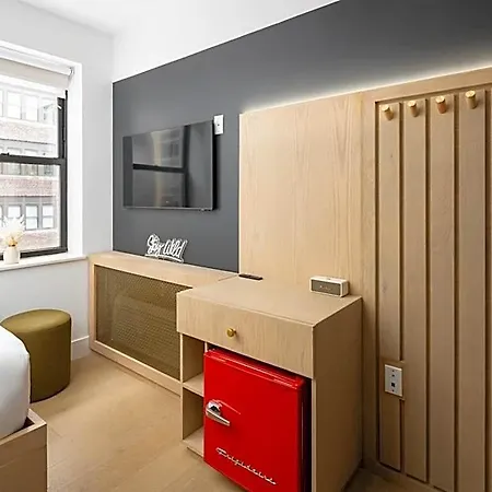 Little Charlie Hotel 4*