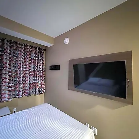 Hotel Moon Brooklyn 3*