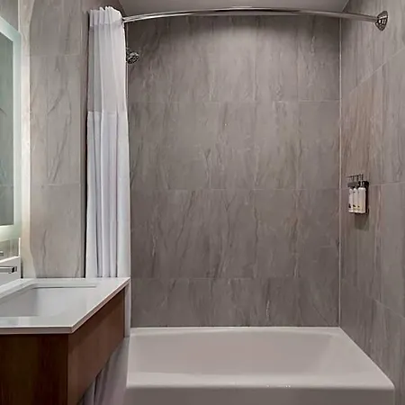 Hotel Express & Bronx - Barnabas Area By Ihg New York