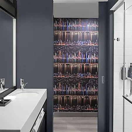 Aloft By Marriott Chelsea Hotel New York