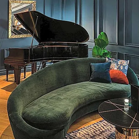 The Wallace Hotel 5*