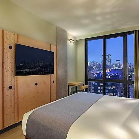 Moxy Brooklyn Williamsburg 3*
