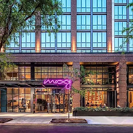 Moxy Brooklyn Williamsburg Hotel
