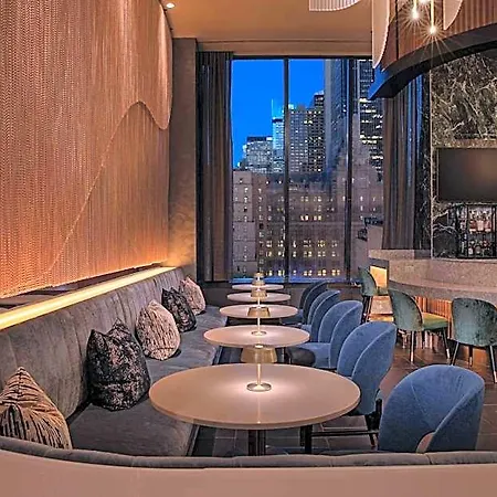 Hilton Times Square 4*