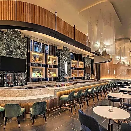 Hilton Times Square 4*