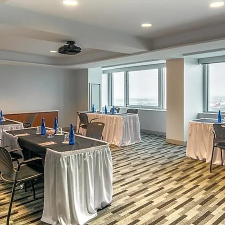 Crowne Plaza Jfk Airport City, An Ihg New York