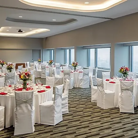 Hotel Crowne Plaza Jfk Airport City, An Ihg 4*