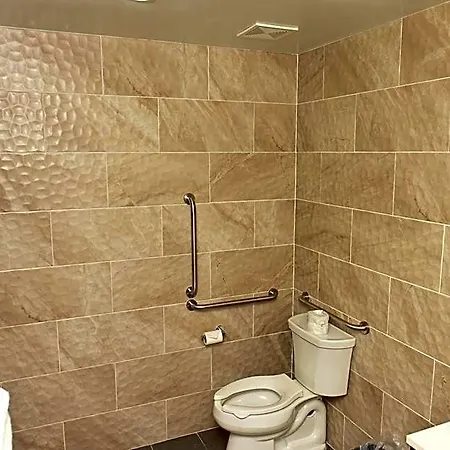Days By Wyndham Bronx Nyc Hotel New York
