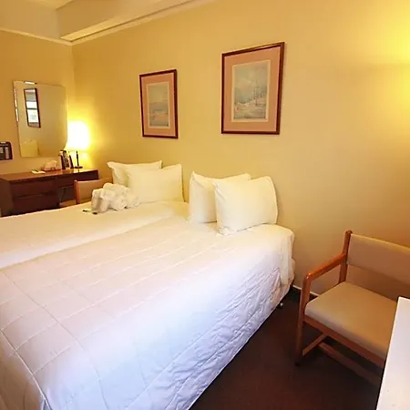Leo House 3*