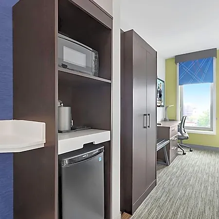 Hotel 1200