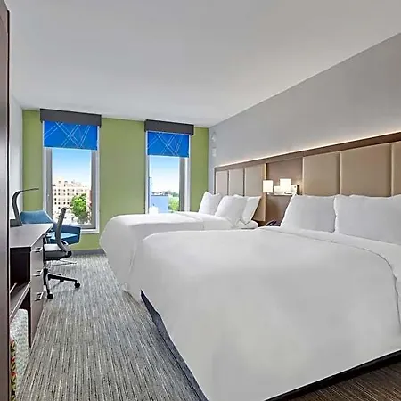 Hotel 1200
