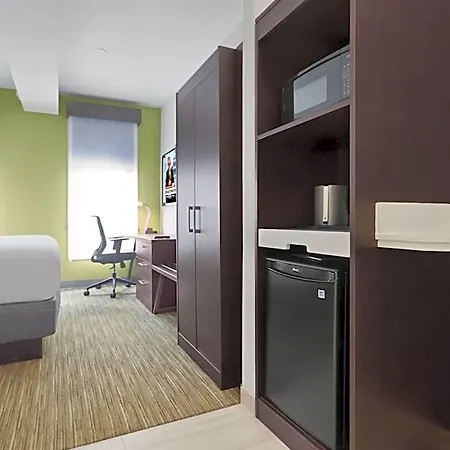 1200 Hotel 3*