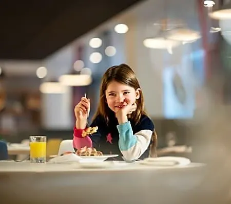 Lic - La Guardia West 3* New York