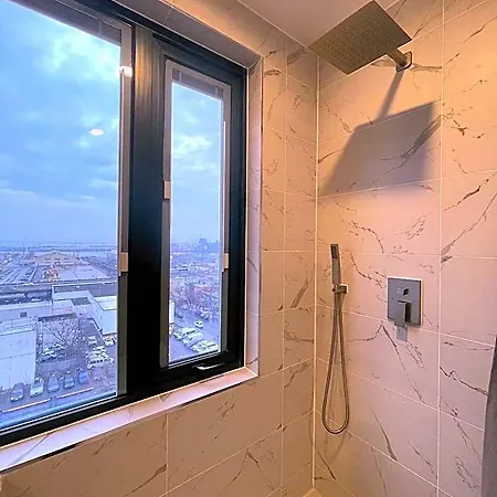 Liberty View Brooklyn Hotel 3*